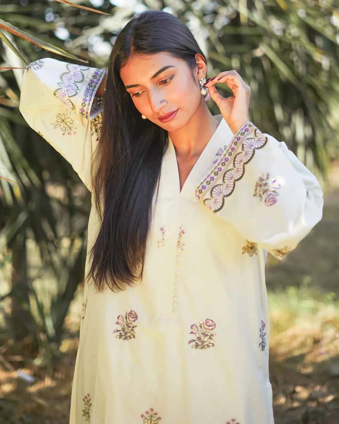 Kehkashaan - 2-Piece Embroidered Lawn with Trouser