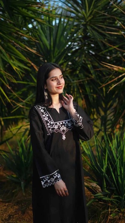 Fahira - 2-Piece Black Lawn with White Embroidered Detailing